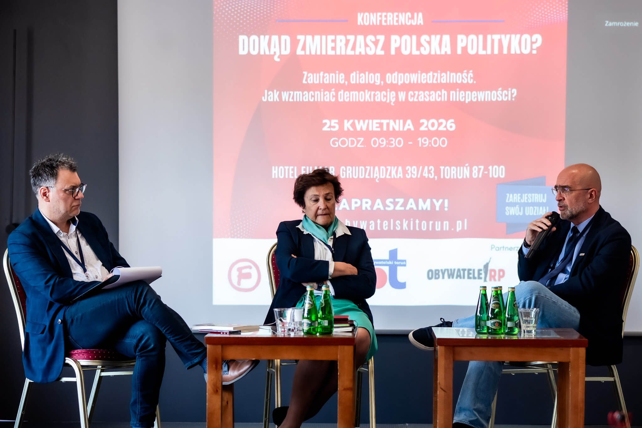 II panel - od lewej Jacek Liberski (prowadzący), dr Hanna Machińska, mec. Radek Baszuk