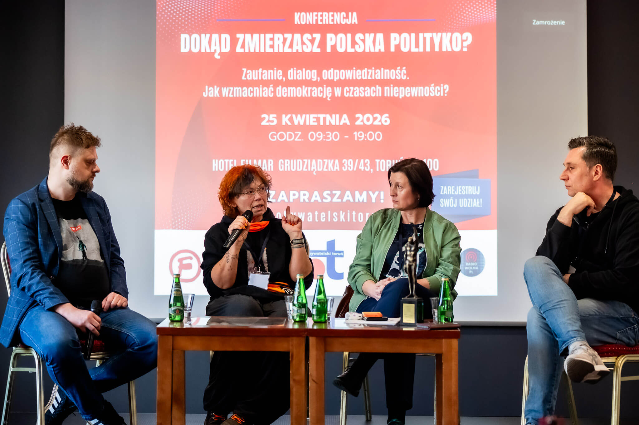 IV panel - od lewej prowadzący Grzegorz Giedrys, Ewa Moroz-Kaczyńska, prof Magdalena Mateja, Piotr Czaban